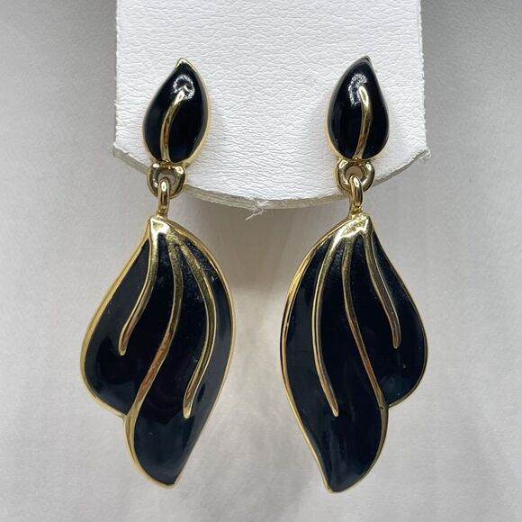 Vintage Trifari Gold Tone Black Enamel Dangle Earrings Statement Elegant Classic - Picture 2 of 7